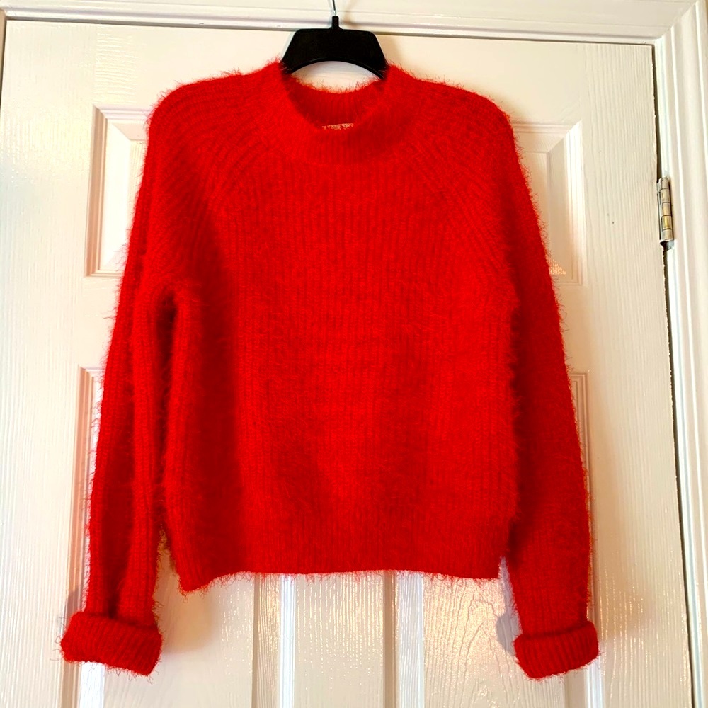 Pink Rose vibrant Red fuzzy sweater soft roll up sleeves - Picture 3 of 6
